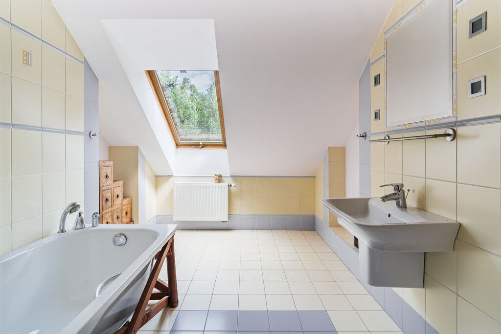 Dom 6 pokojowe na Sprzedaż