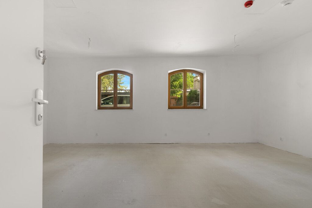 Lokal użytkowy  pokojowe na Sprzedaż