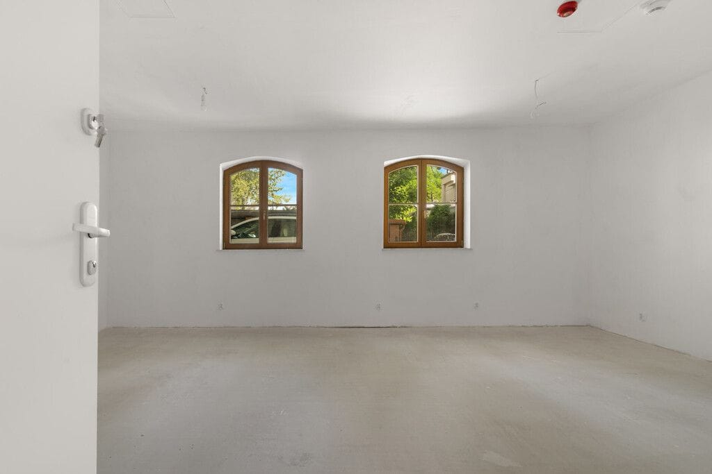 Lokal użytkowy  pokojowe na Sprzedaż