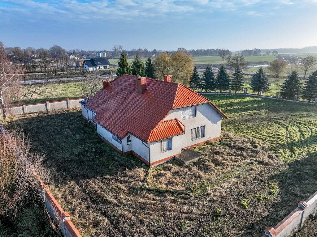 Dom 8 pokojowe na Sprzedaż