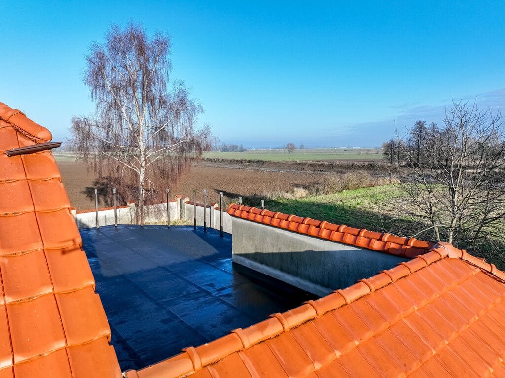 Dom 8 pokojowe na Sprzedaż