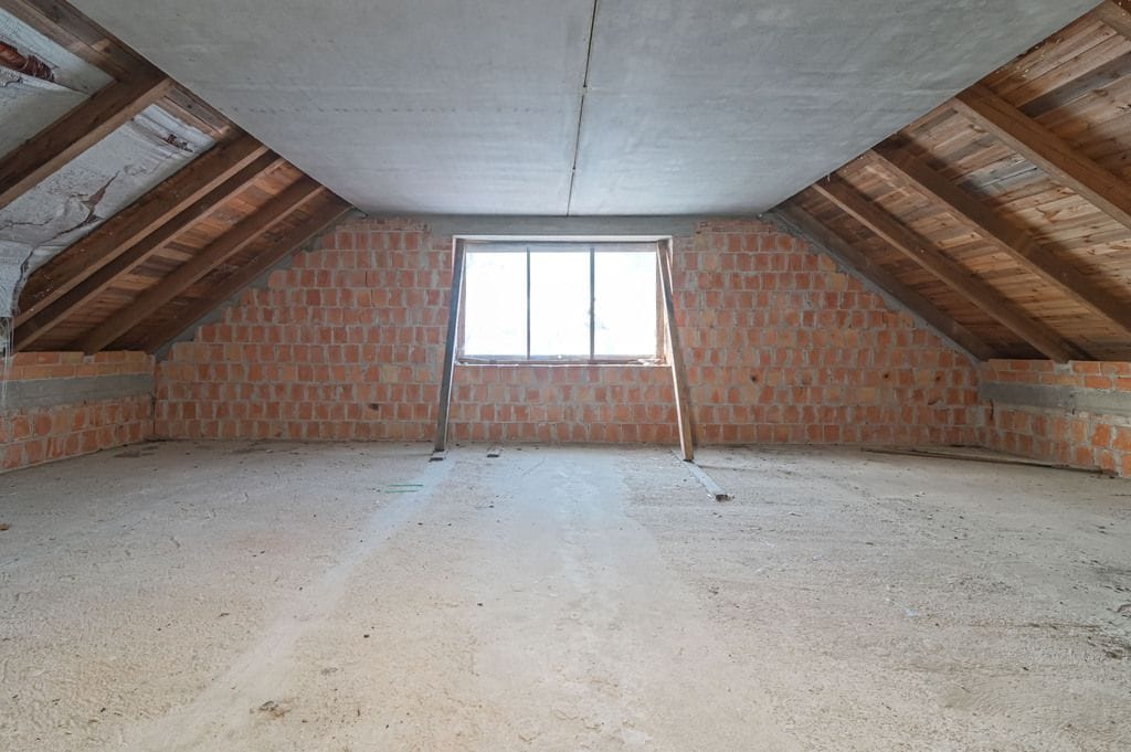 Dom 8 pokojowe na Sprzedaż