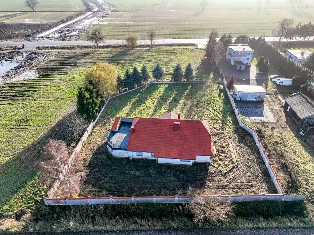 Dom 8 pokojowe na Sprzedaż