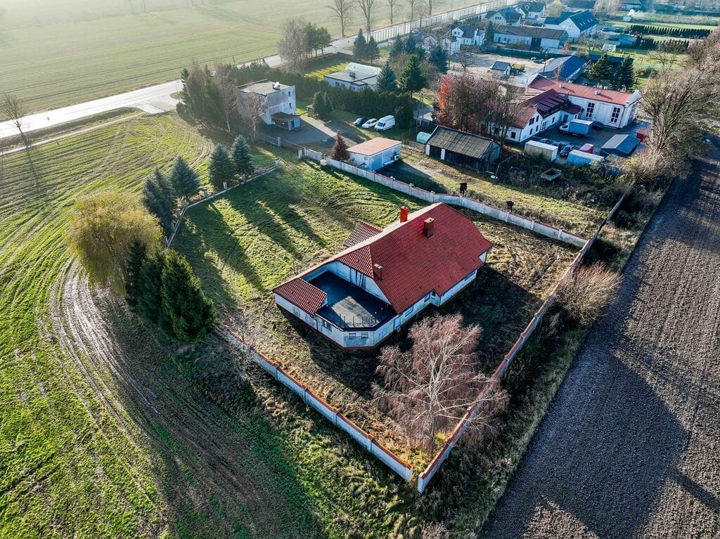 Dom 8 pokojowe na Sprzedaż