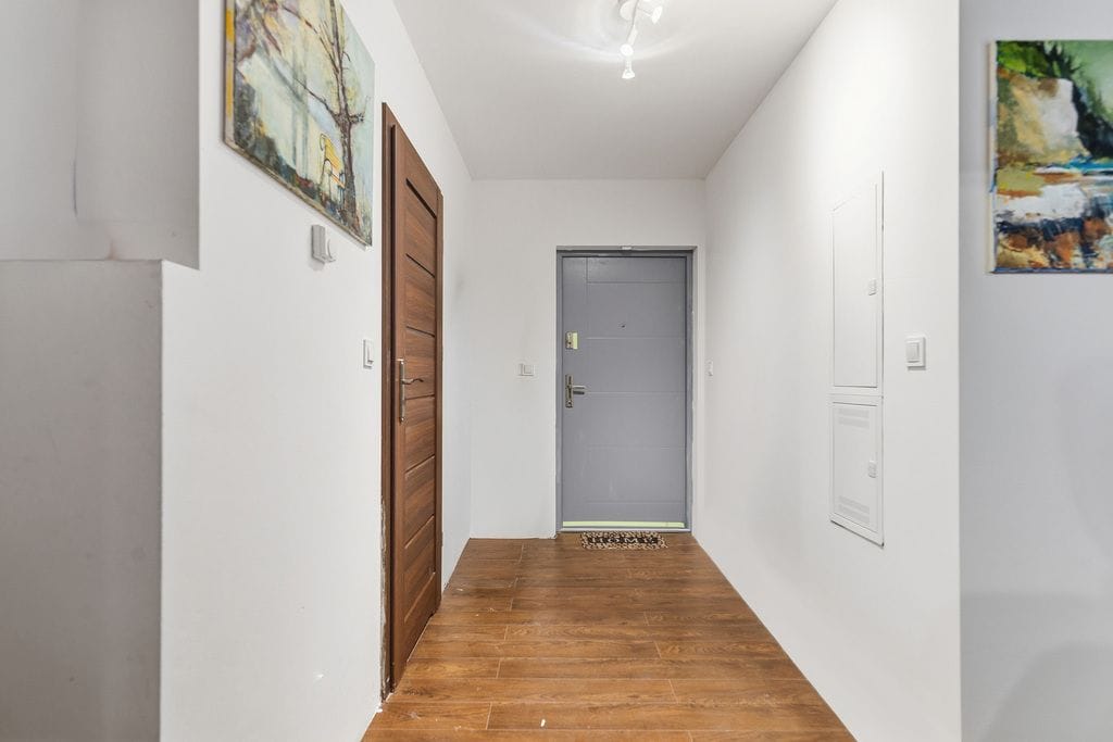 Dom 4 pokojowe na Sprzedaż