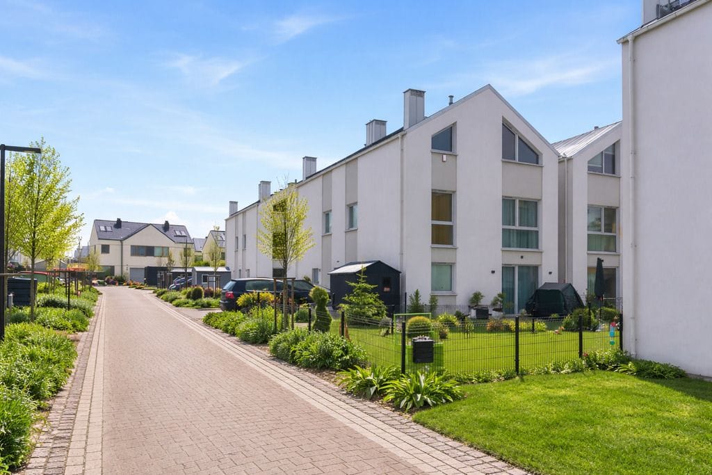 Dom 4 pokojowe na Sprzedaż