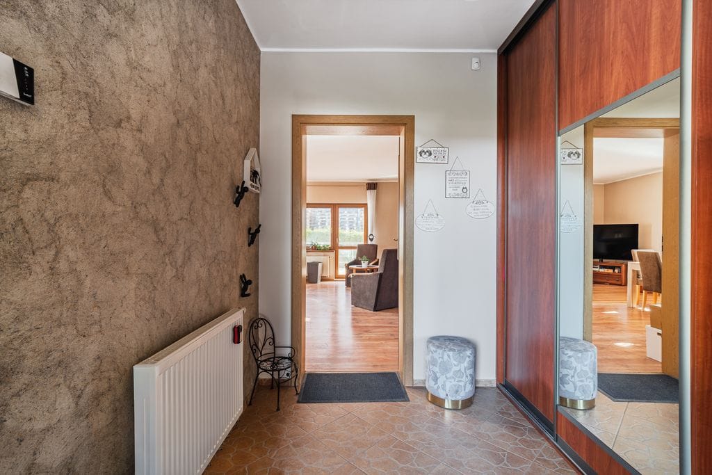 Dom 4 pokojowe na Sprzedaż