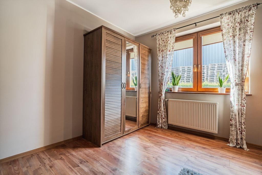 Dom 4 pokojowe na Sprzedaż