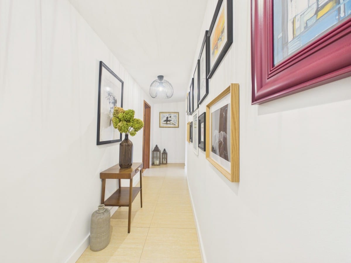 Mieszkanie 4 pokojowe na Sprzedaż