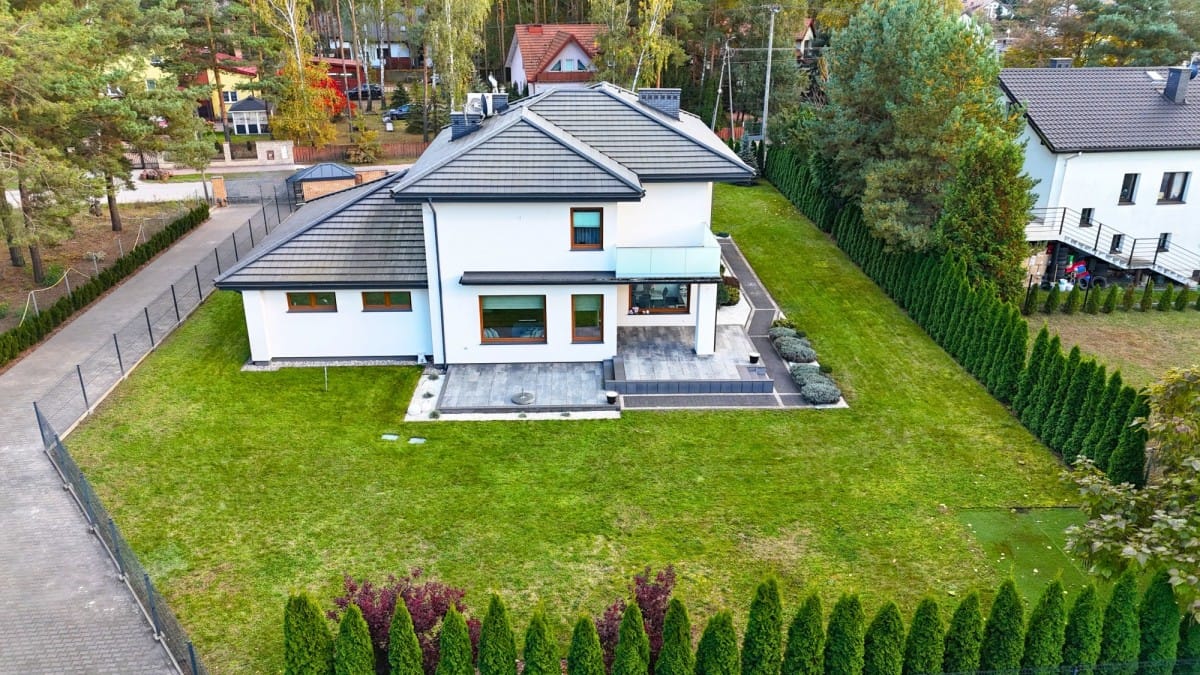 Dom 6 pokojowe na Sprzedaż