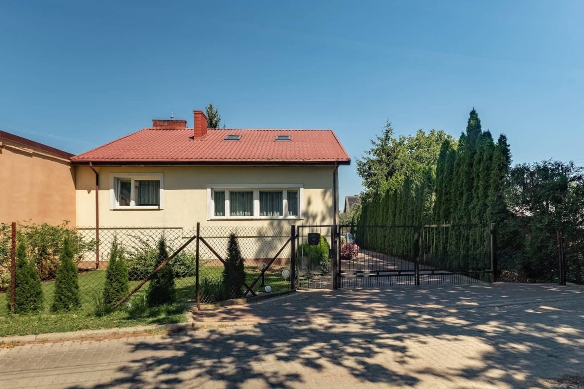 Dom 5 pokojowe na Sprzedaż