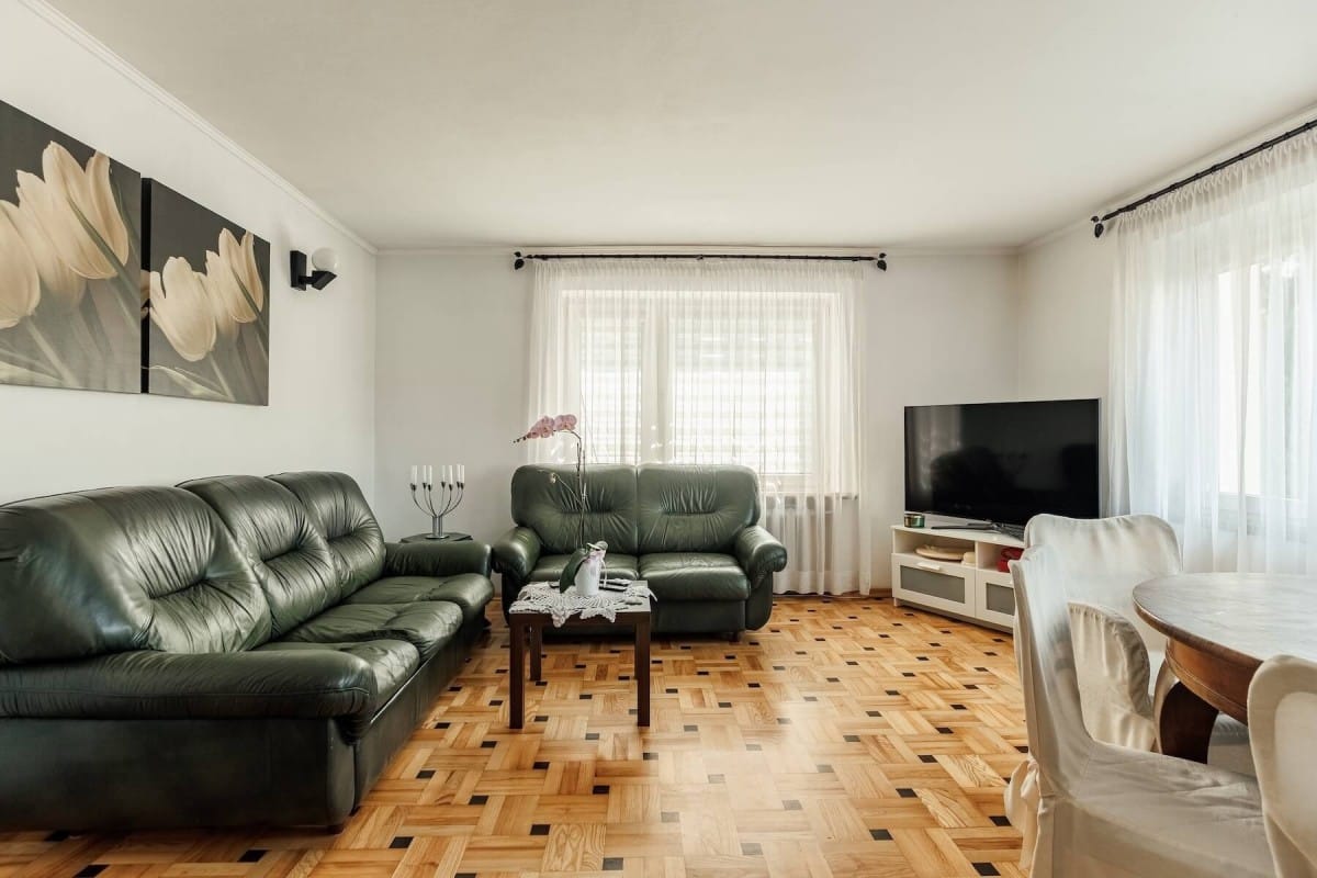 Dom 5 pokojowe na Sprzedaż