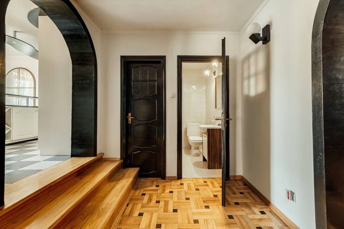 Dom 5 pokojowe na Sprzedaż