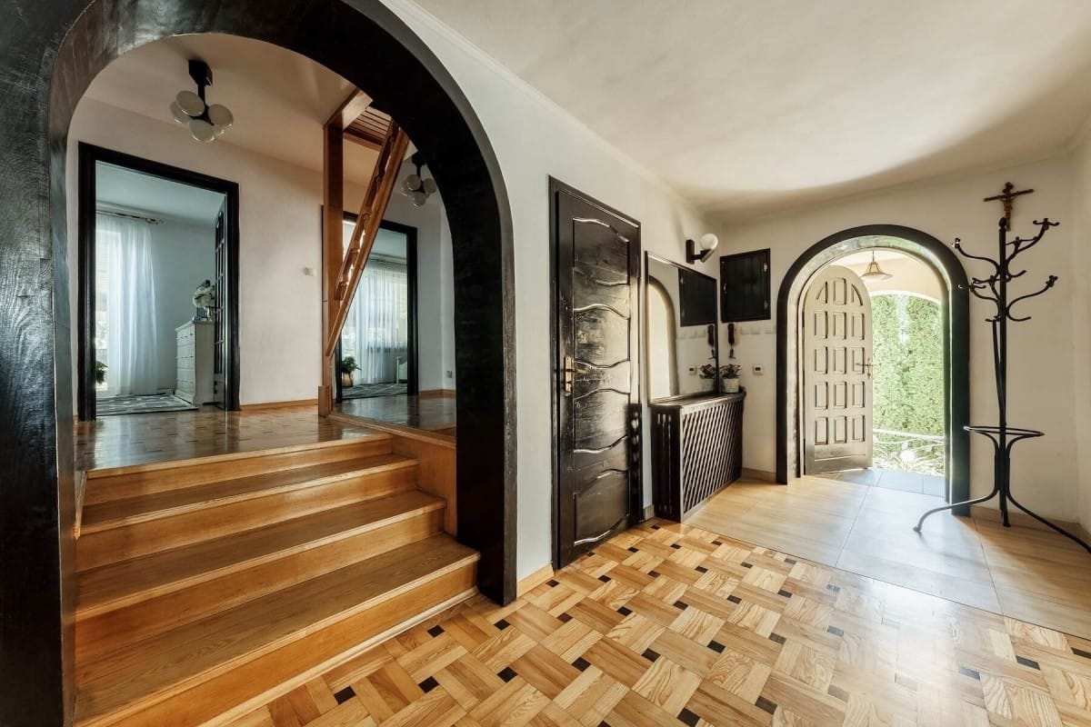 Dom 5 pokojowe na Sprzedaż