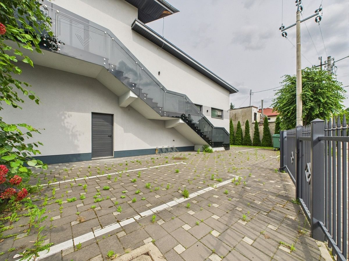 Lokal użytkowy  pokojowe na Wynajem