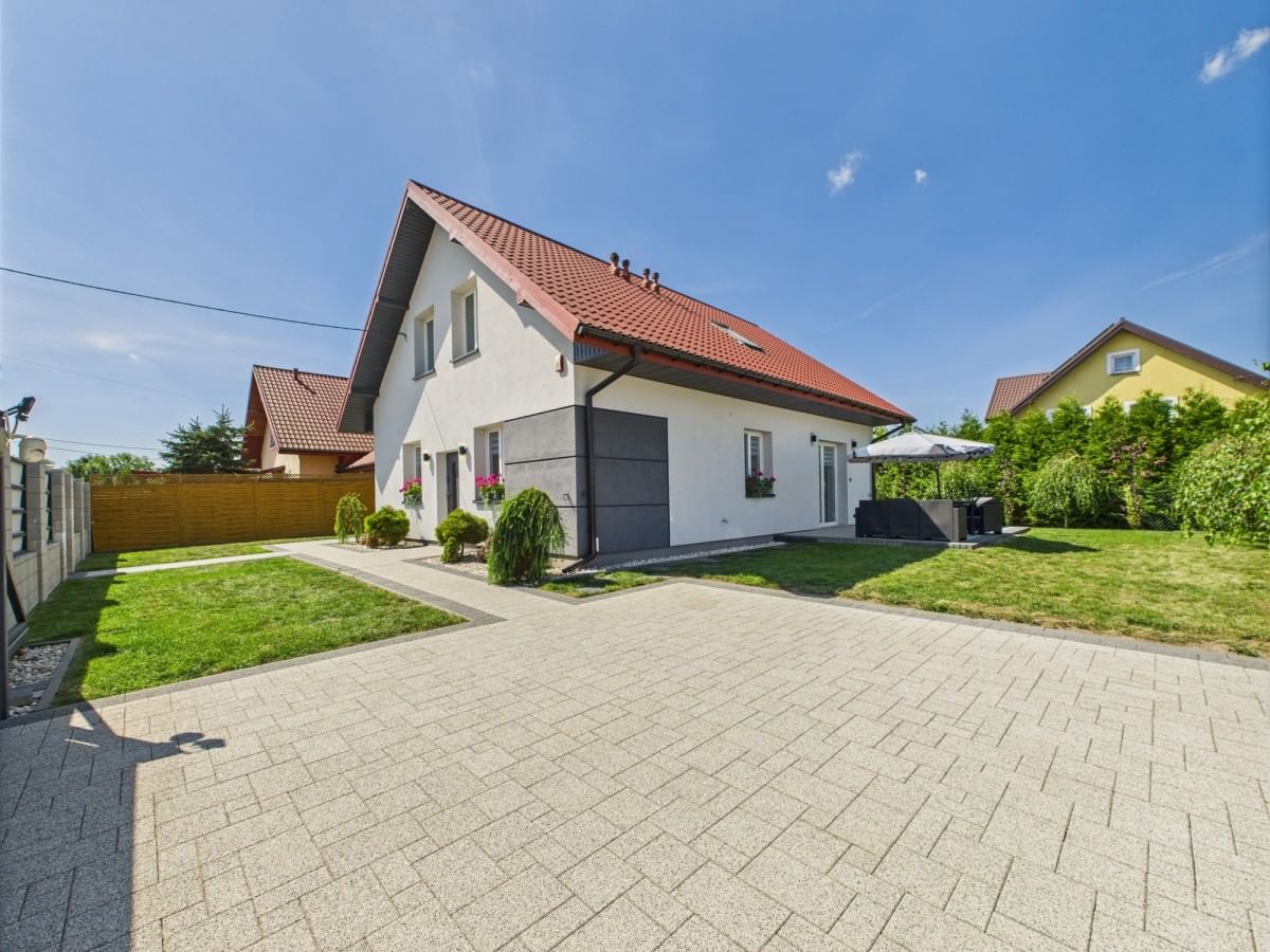 Dom 6 pokojowe na Sprzedaż