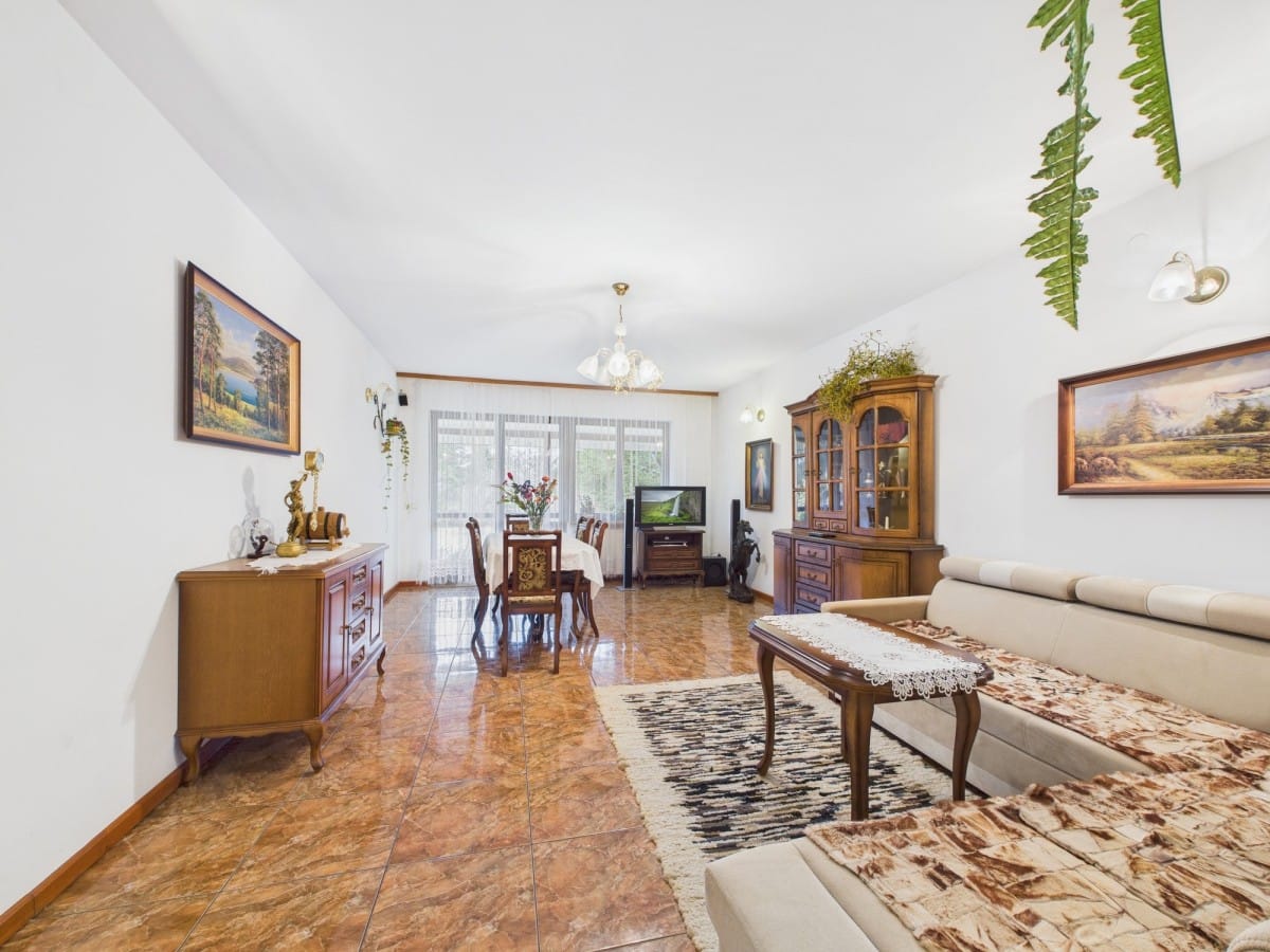 Dom 6 pokojowe na Sprzedaż