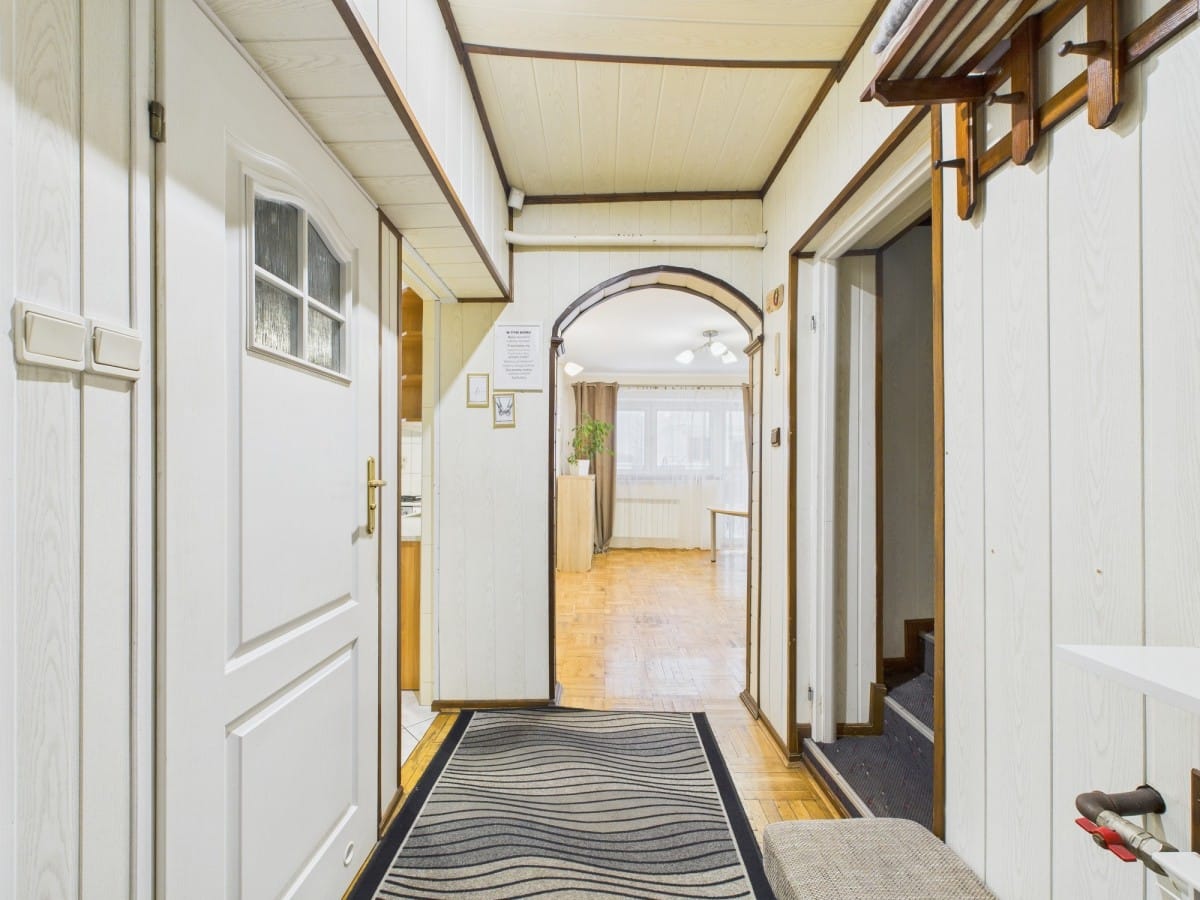 Dom 6 pokojowe na Sprzedaż