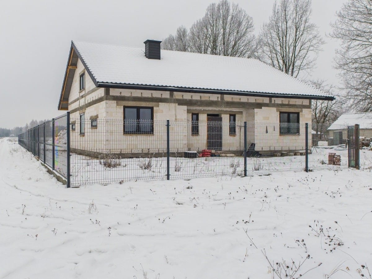 Dom 4 pokojowe na Sprzedaż