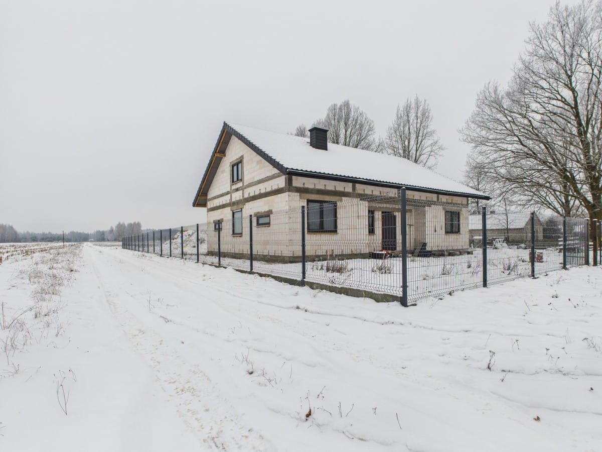 Dom 4 pokojowe na Sprzedaż