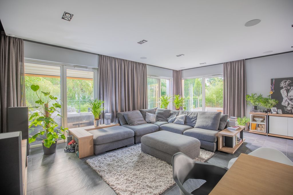 Mieszkanie 4 pokojowe na Sprzedaż