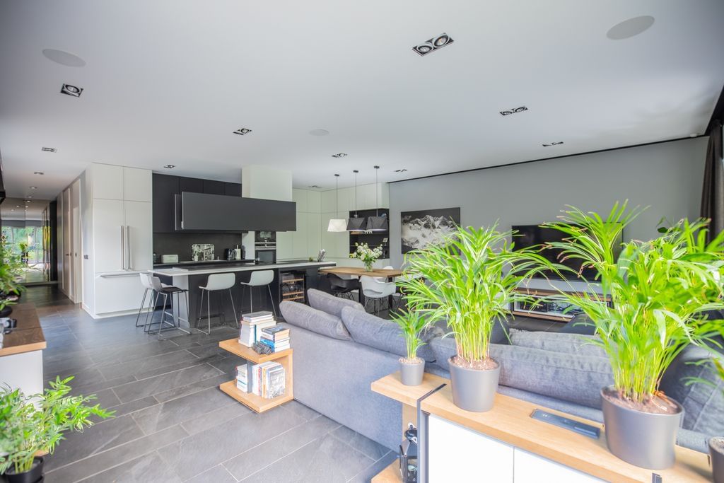 Mieszkanie 4 pokojowe na Sprzedaż