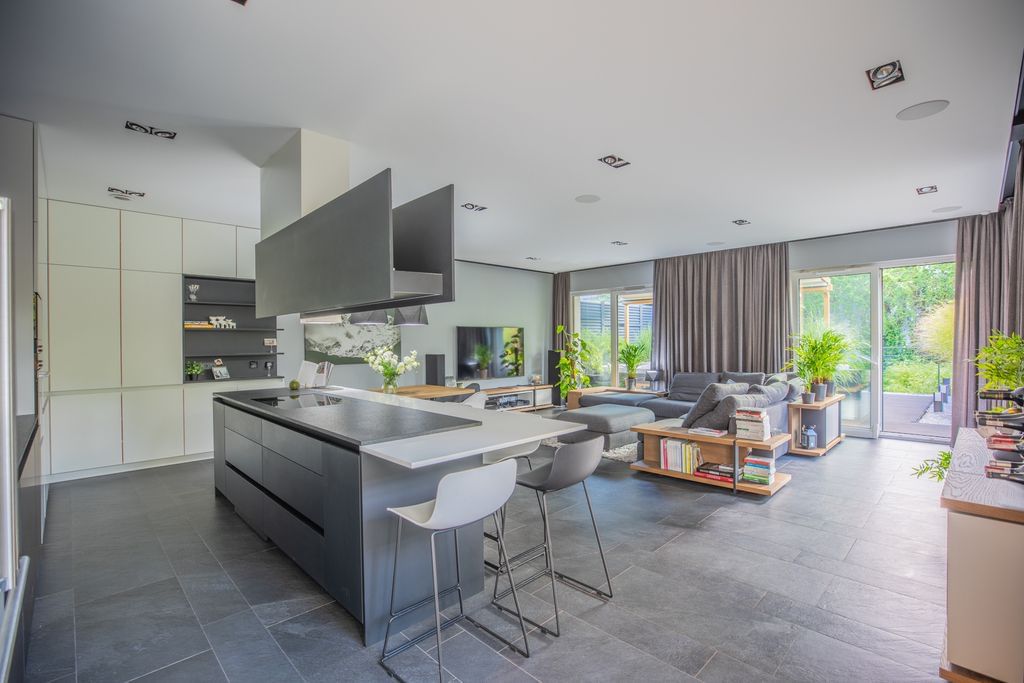 Mieszkanie 4 pokojowe na Sprzedaż