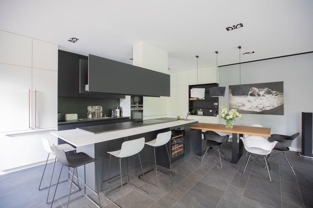 Mieszkanie 4 pokojowe na Sprzedaż