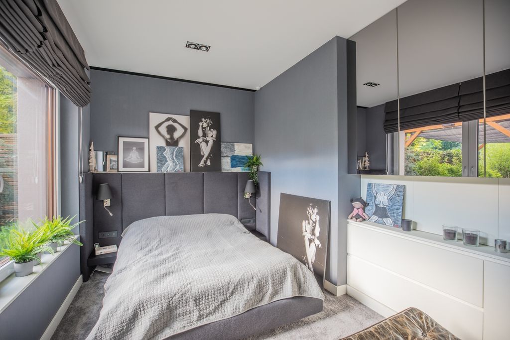 Mieszkanie 4 pokojowe na Sprzedaż