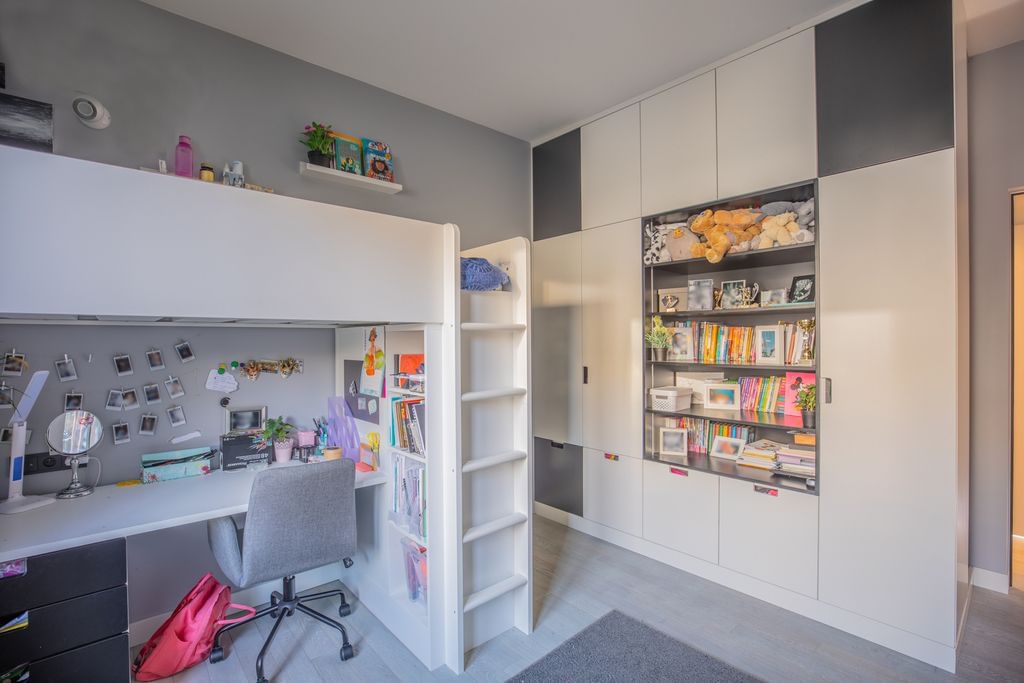 Mieszkanie 4 pokojowe na Sprzedaż