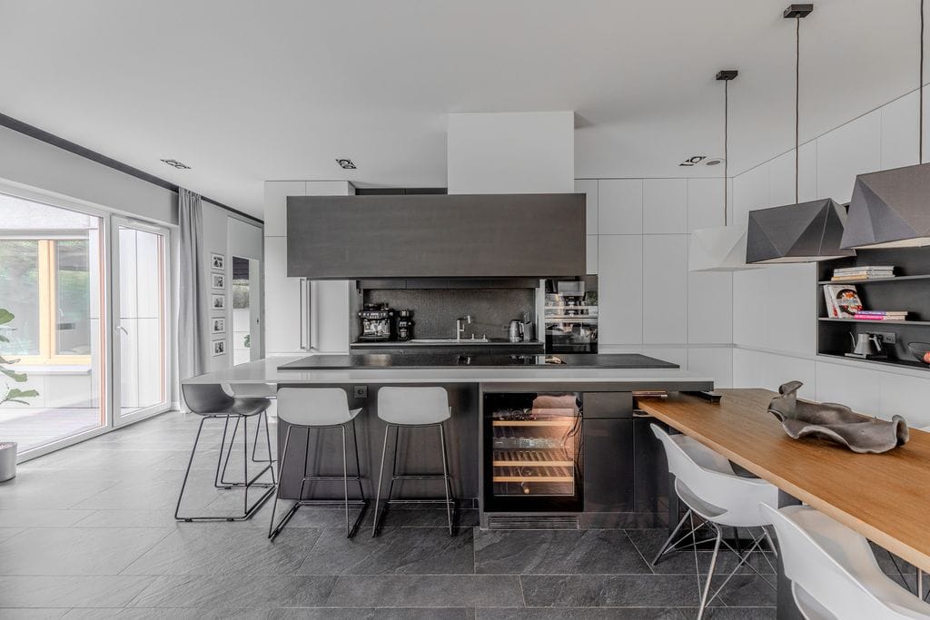 Mieszkanie 4 pokojowe na Sprzedaż