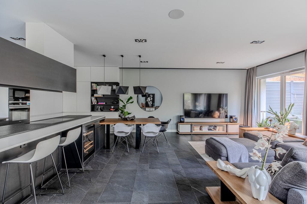 Mieszkanie 4 pokojowe na Sprzedaż