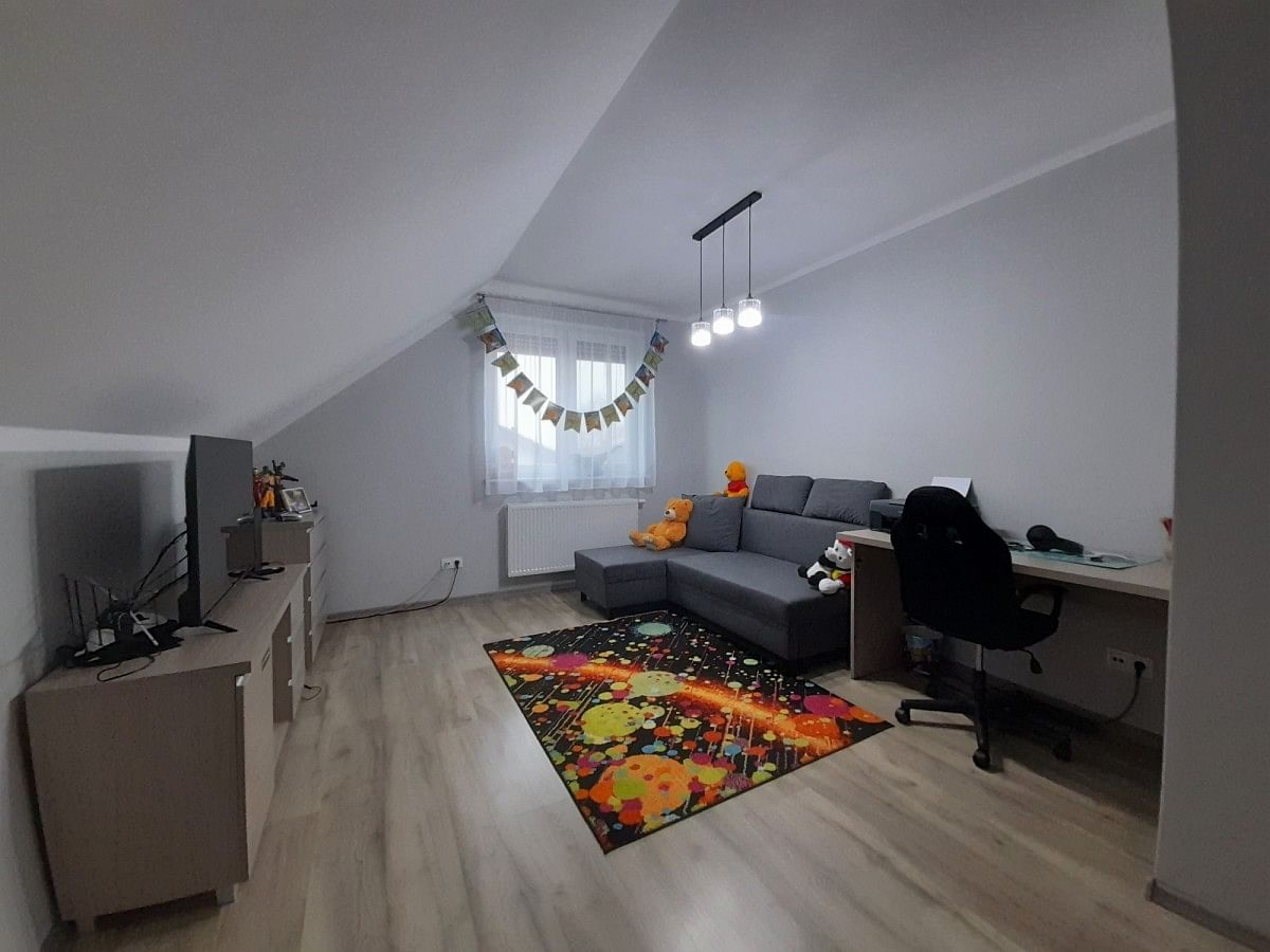 Dom 5 pokojowe na Sprzedaż