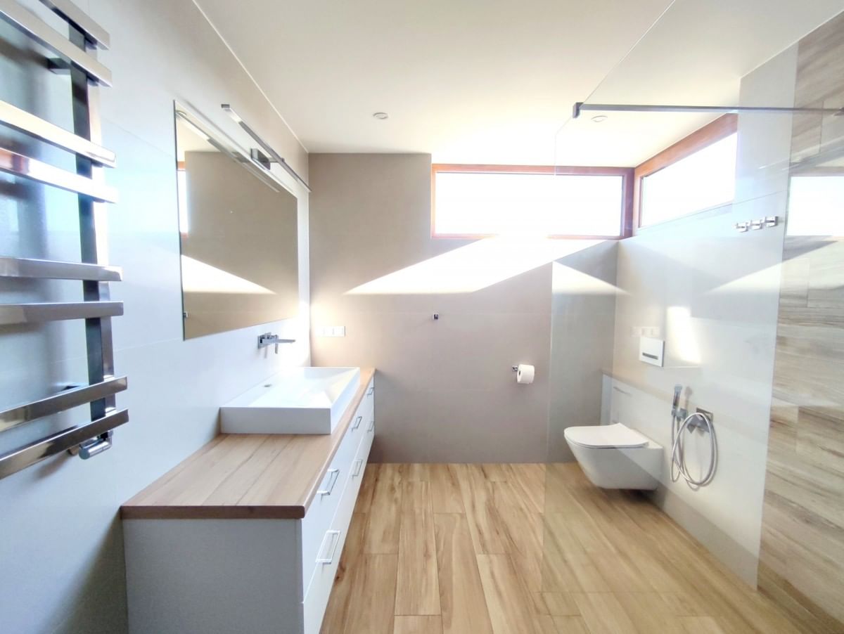 Dom 4 pokojowe na Sprzedaż