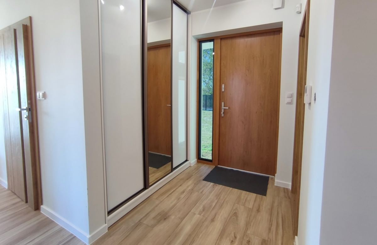 Dom 4 pokojowe na Sprzedaż