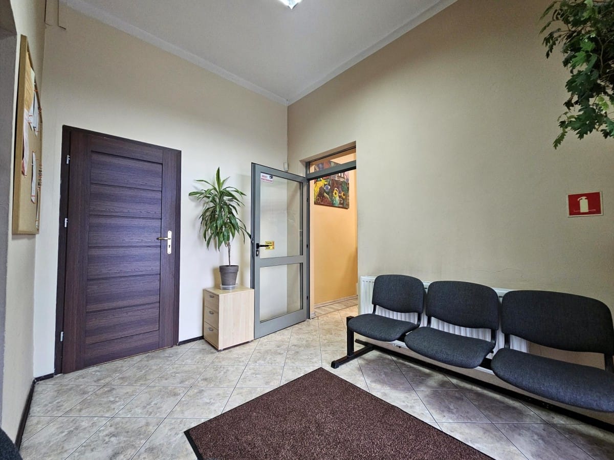 Lokal użytkowy  pokojowe na Sprzedaż