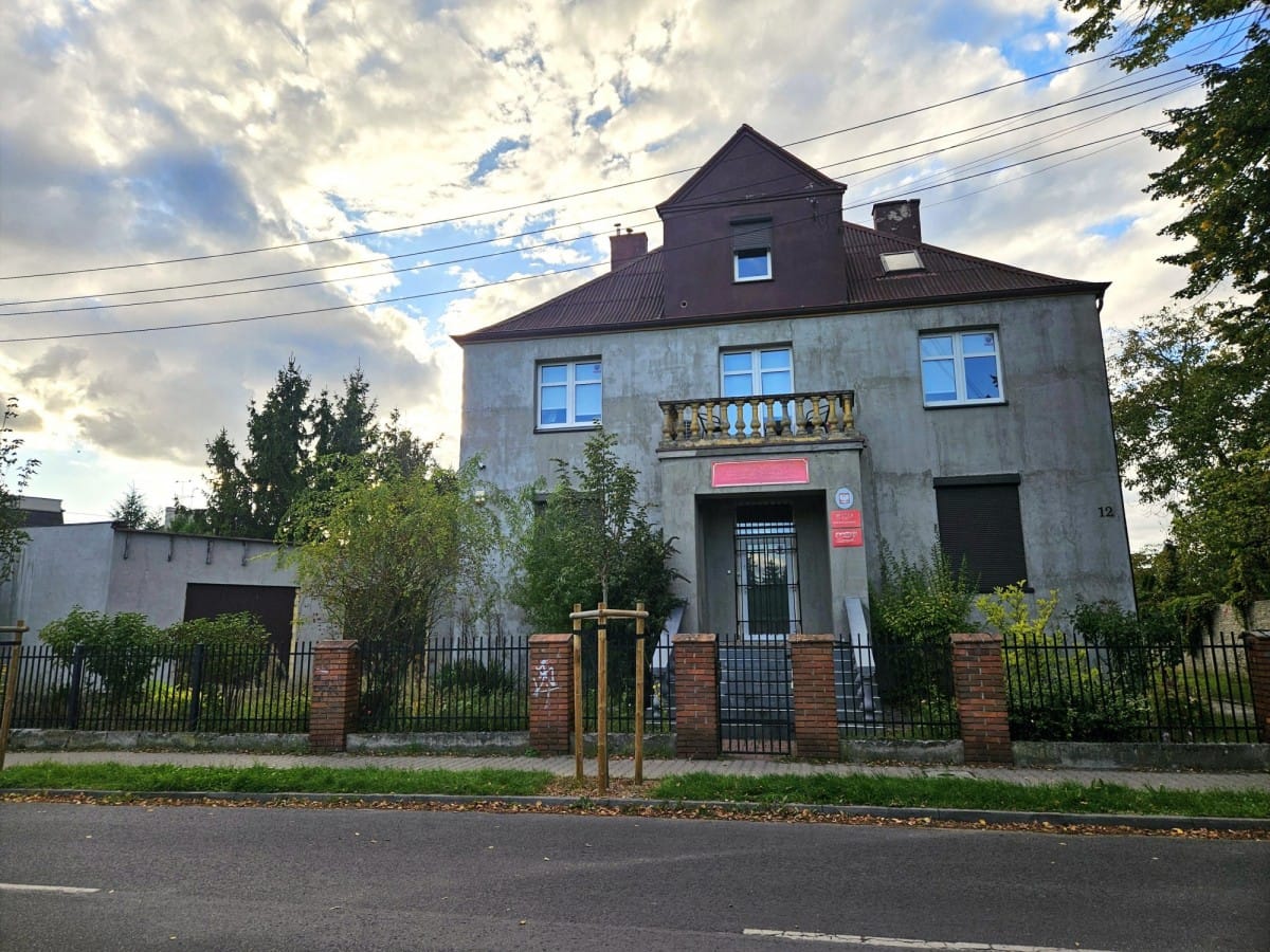 Lokal użytkowy  pokojowe na Sprzedaż