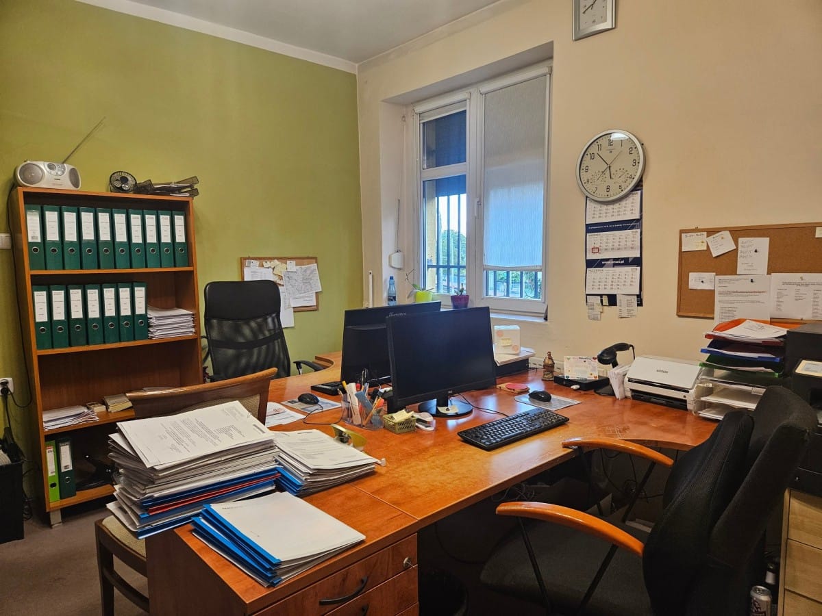 Lokal użytkowy  pokojowe na Sprzedaż