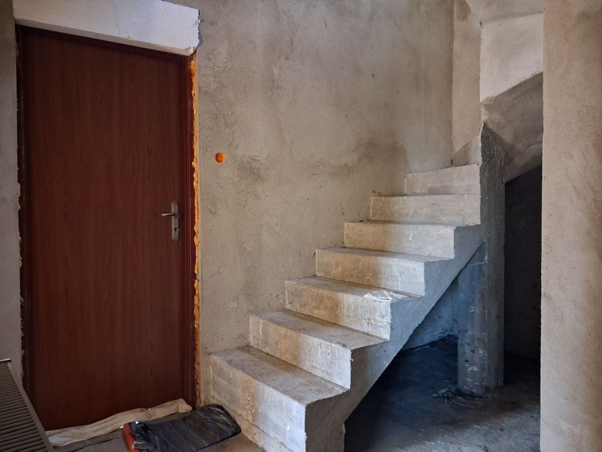 Dom 5 pokojowe na Sprzedaż