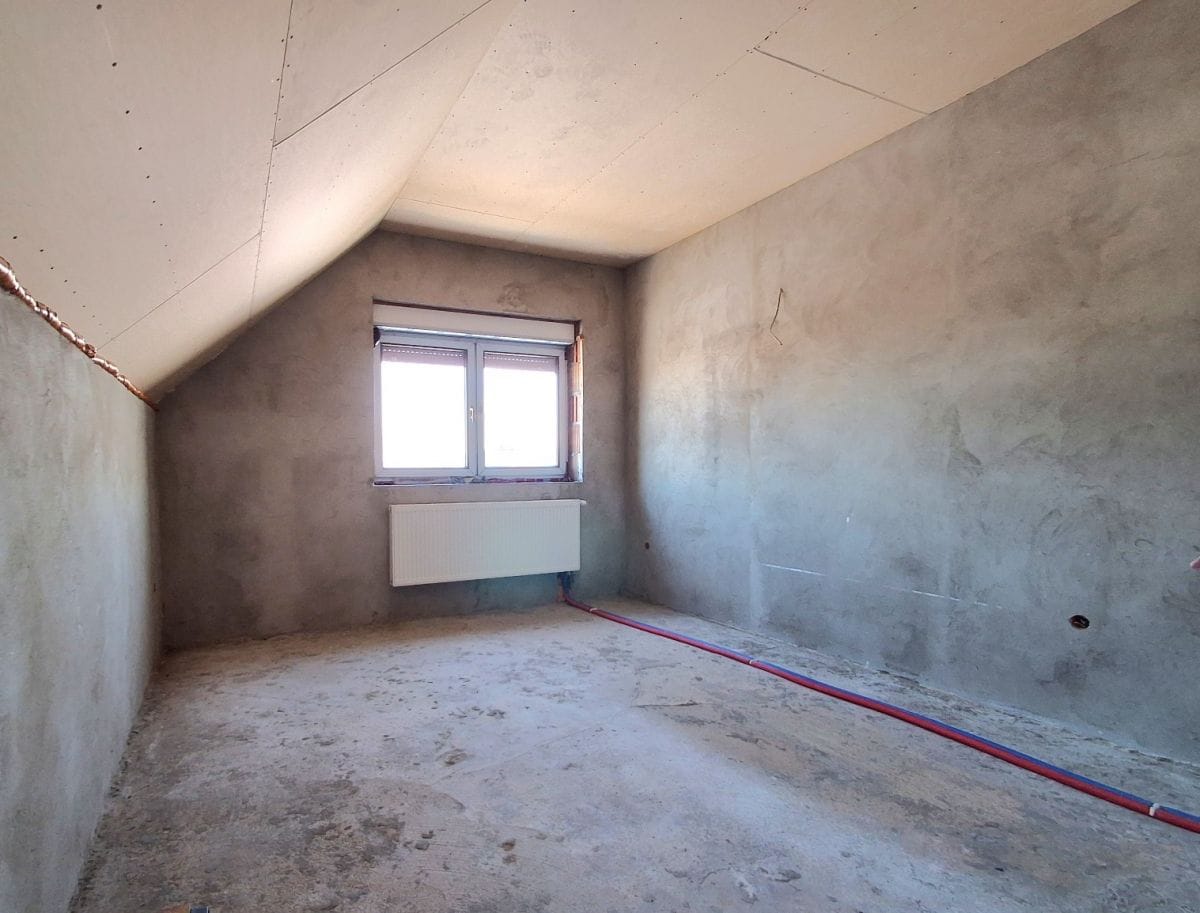 Dom 5 pokojowe na Sprzedaż