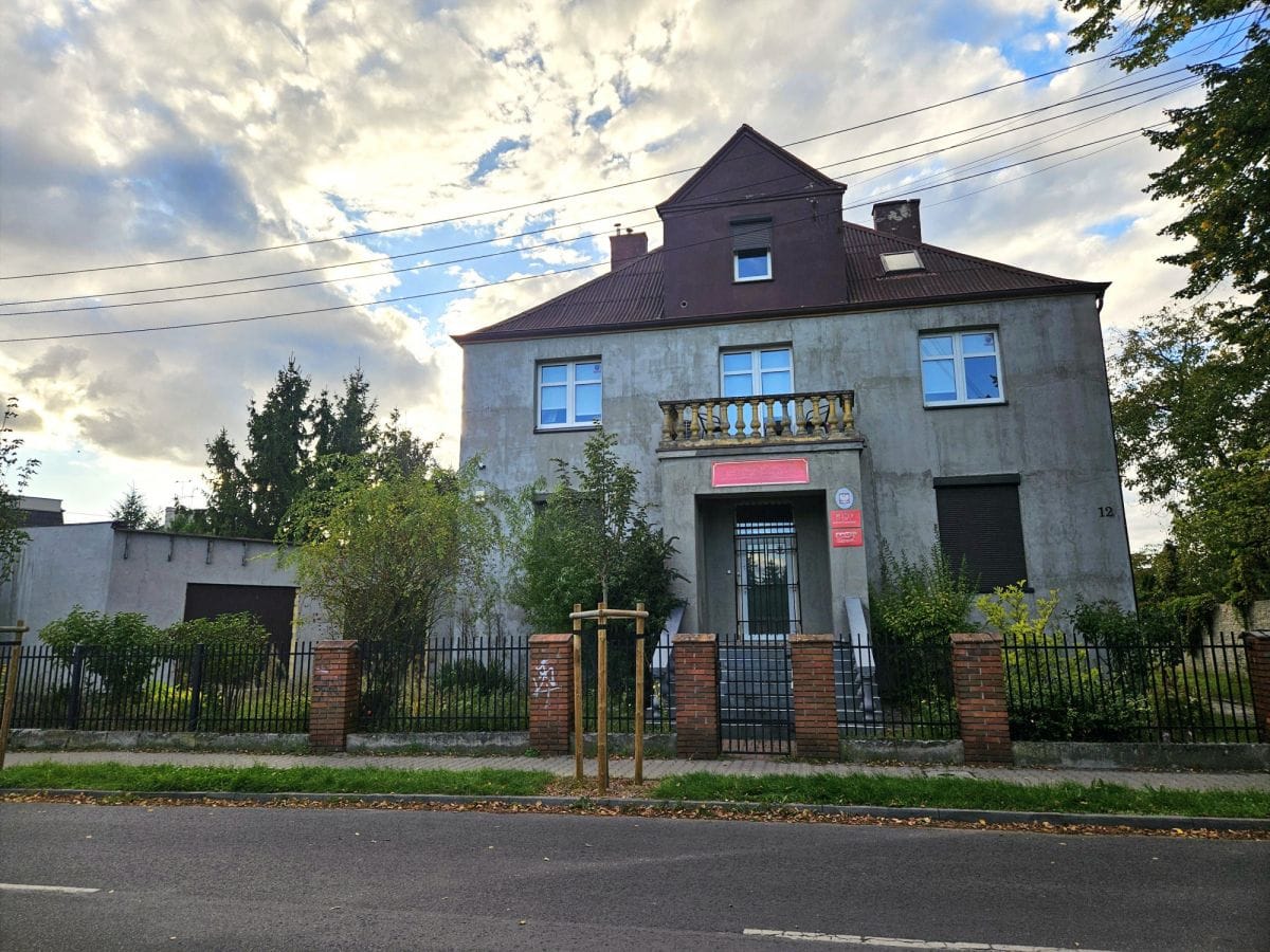 Lokal użytkowy  pokojowe na Sprzedaż