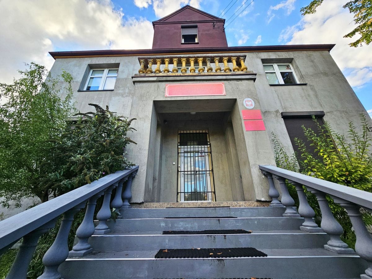 Lokal użytkowy  pokojowe na Sprzedaż