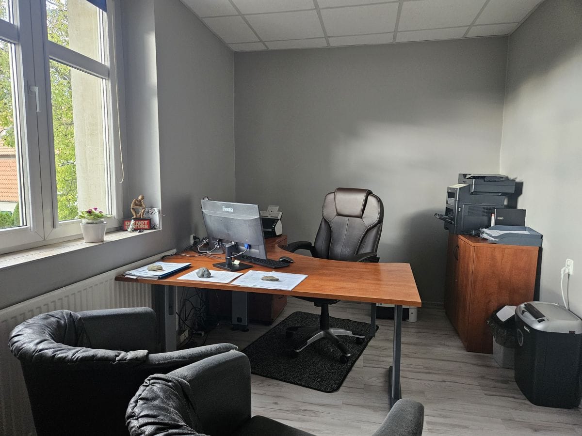 Lokal użytkowy  pokojowe na Sprzedaż