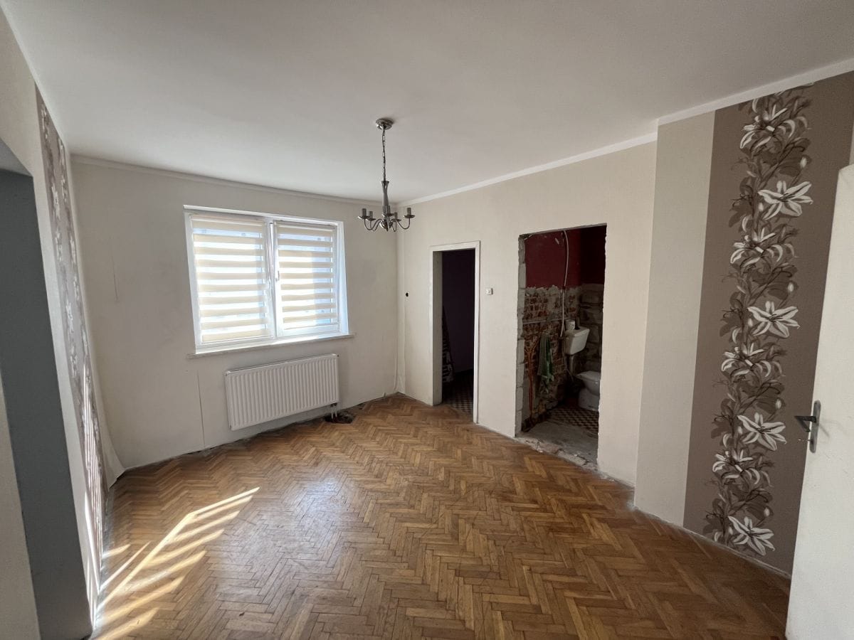 Dom 13 pokojowe na Sprzedaż