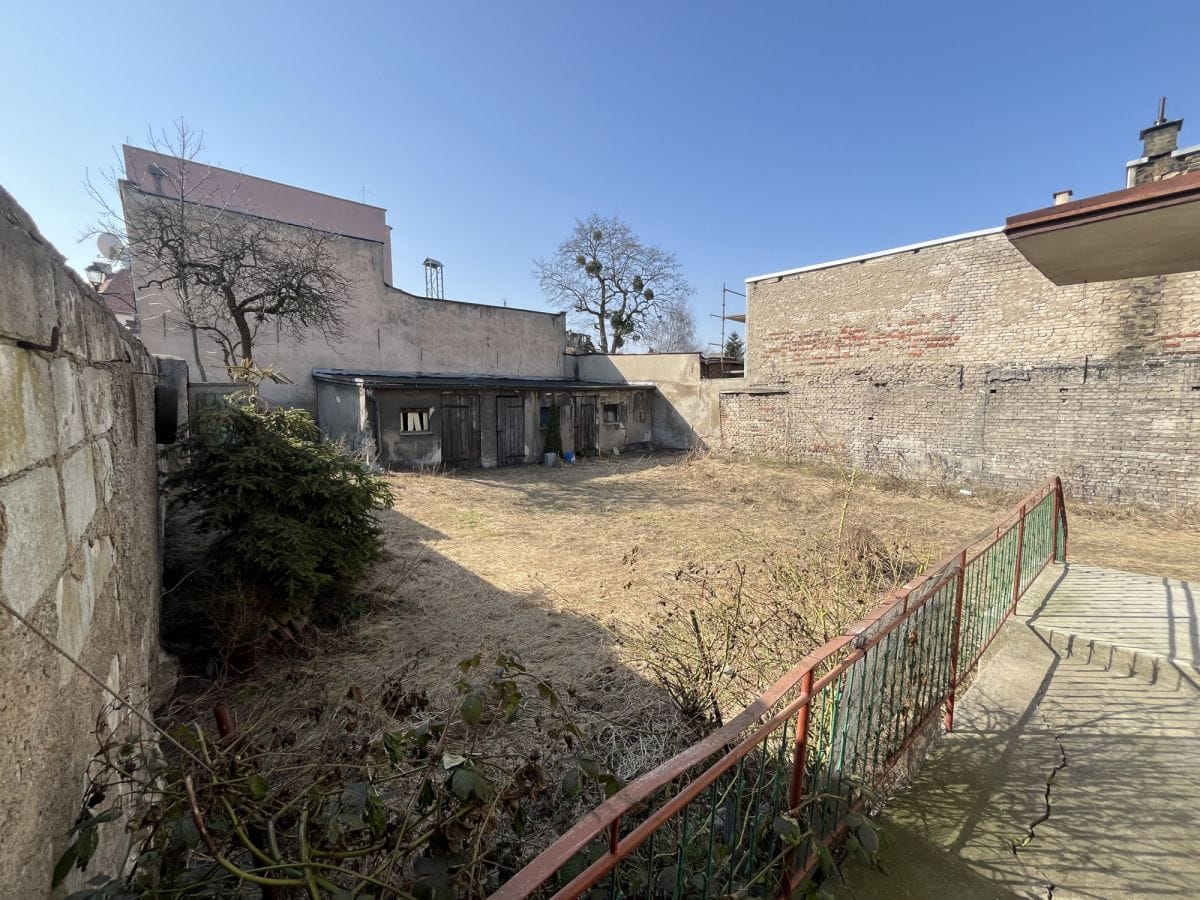 Dom 13 pokojowe na Sprzedaż