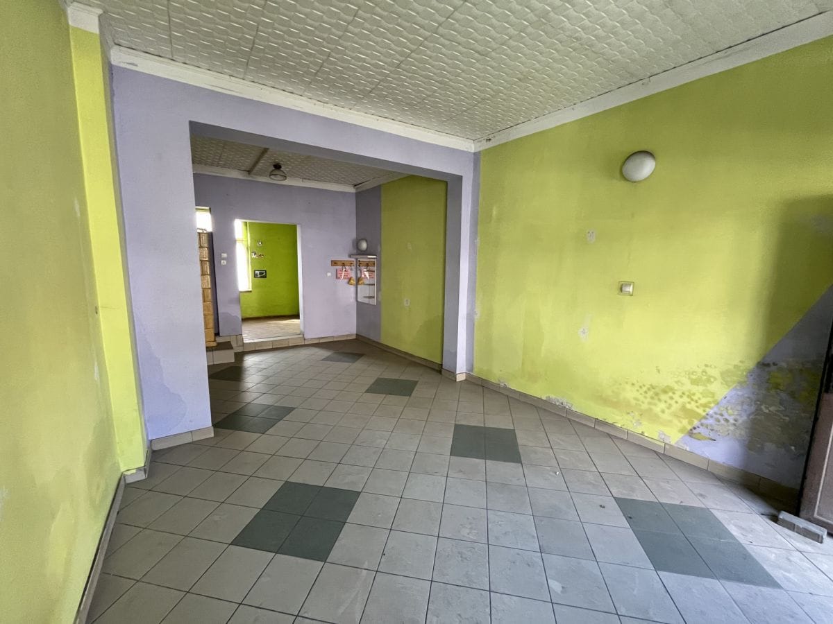 Dom 13 pokojowe na Sprzedaż