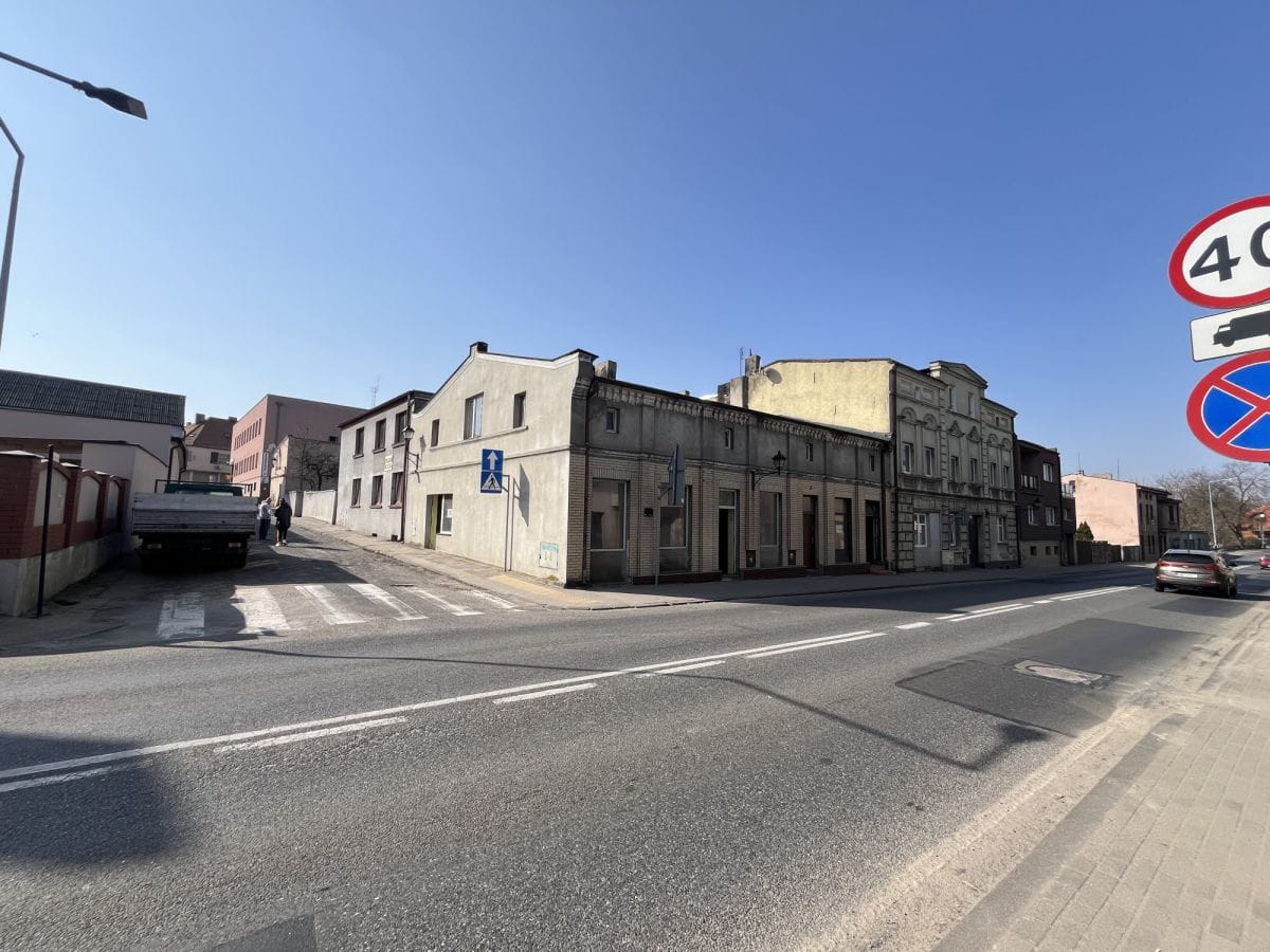 Dom 13 pokojowe na Sprzedaż