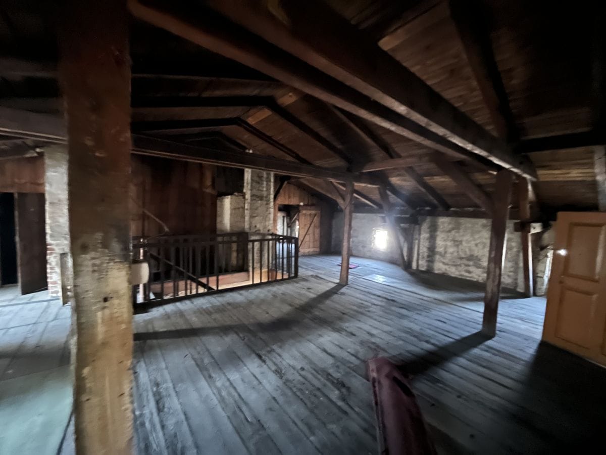 Dom 13 pokojowe na Sprzedaż