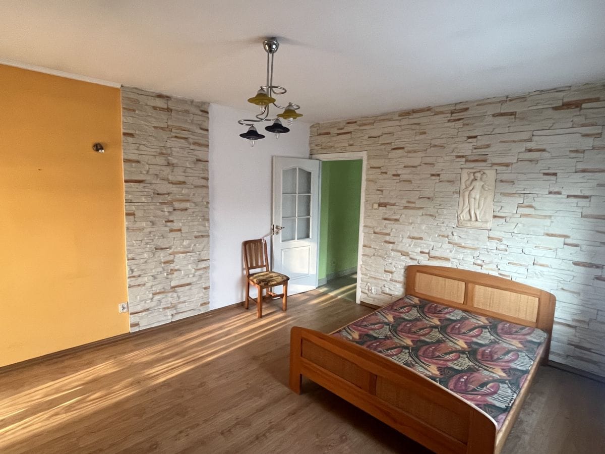 Dom 30 pokojowe na Sprzedaż