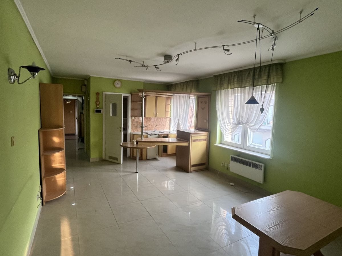 Dom 30 pokojowe na Sprzedaż